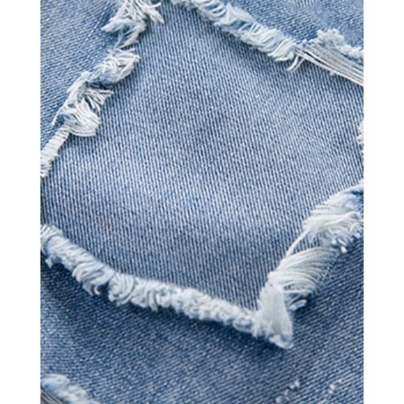 Distressed Ripped Holey Denim Jeans Plus NWT 16-18 - Picture 3 of 4